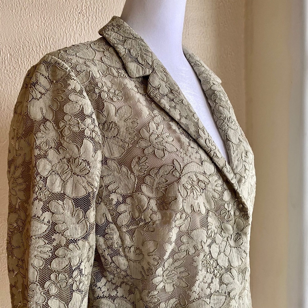 NWT Gorgeous J. Crew Collection sheer taupe Chantilly lace jacket  Size 6